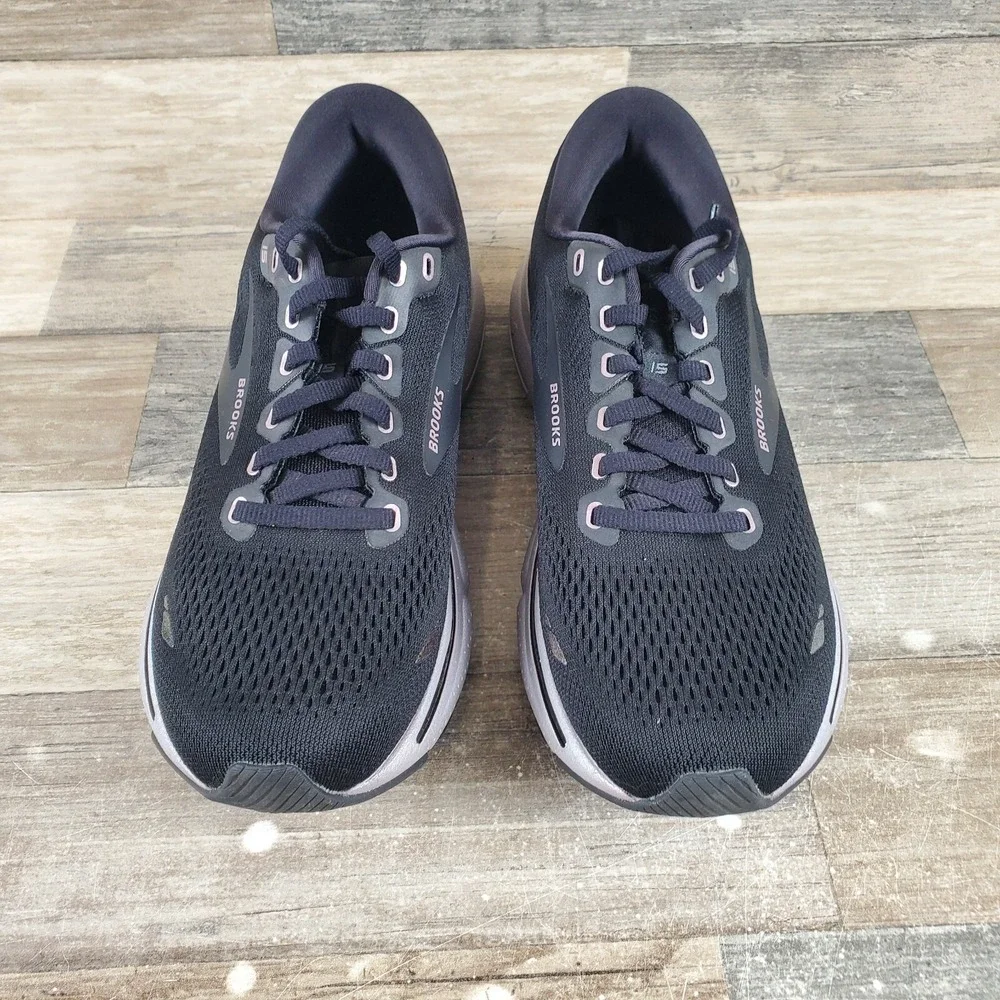 Brooks excellent blue